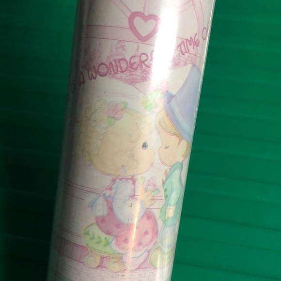 VTG 2000-2001 Precious Moments Wrapping Paper - Picture 3 of 6